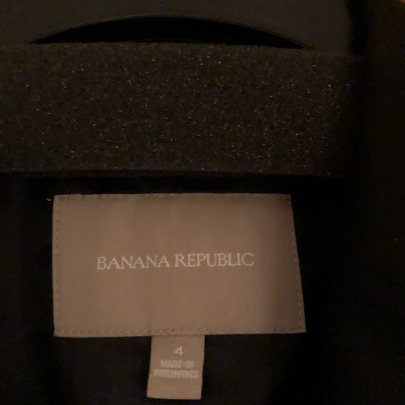 Banana Republic suit - jacket size 4, pants size 2 - Picture 2 of 3
